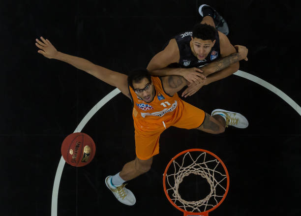 裁判不敢轻 裁判不敢轻